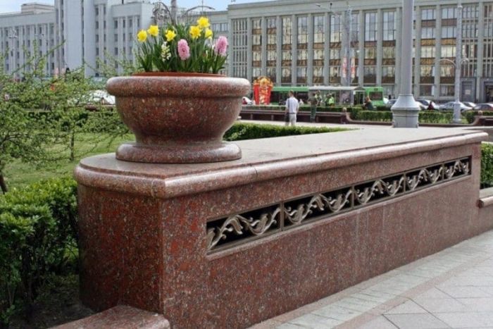 Вазон из гранита